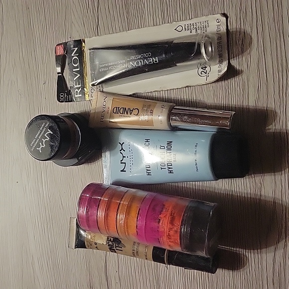 Make up bundle - Picture 2 of 3